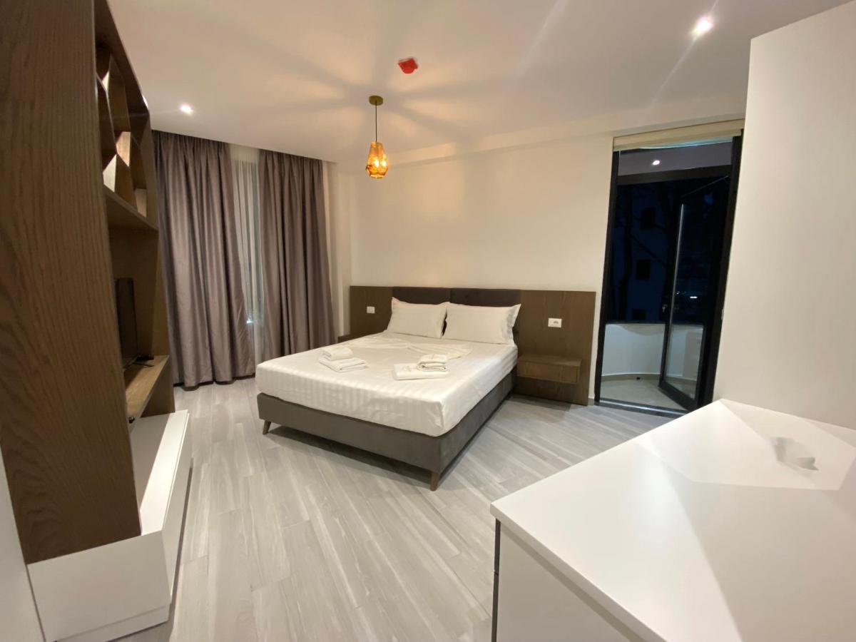 The Honeycomb Boutique Hotel Golem  Exterior photo